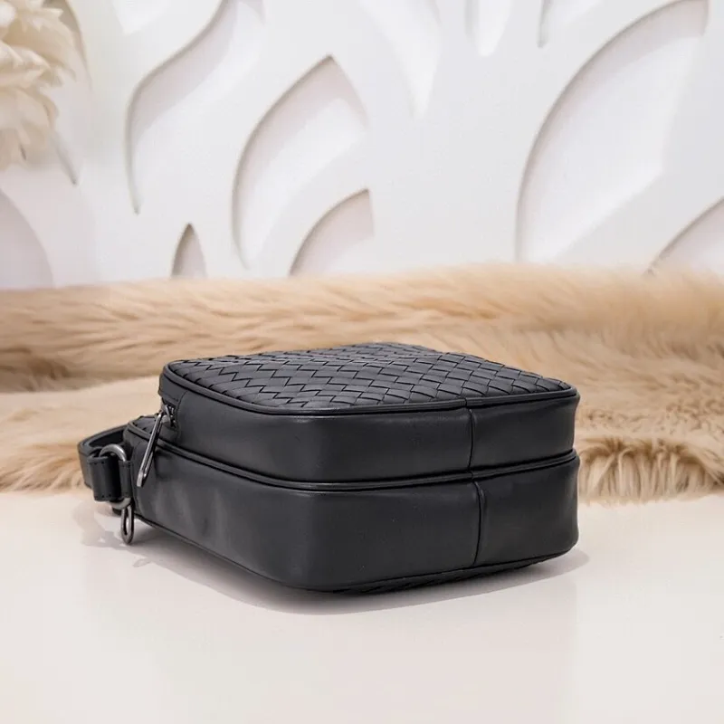 All categories 💚 Top version men’s bags 💚 BV 2024 new BV crossbody bag